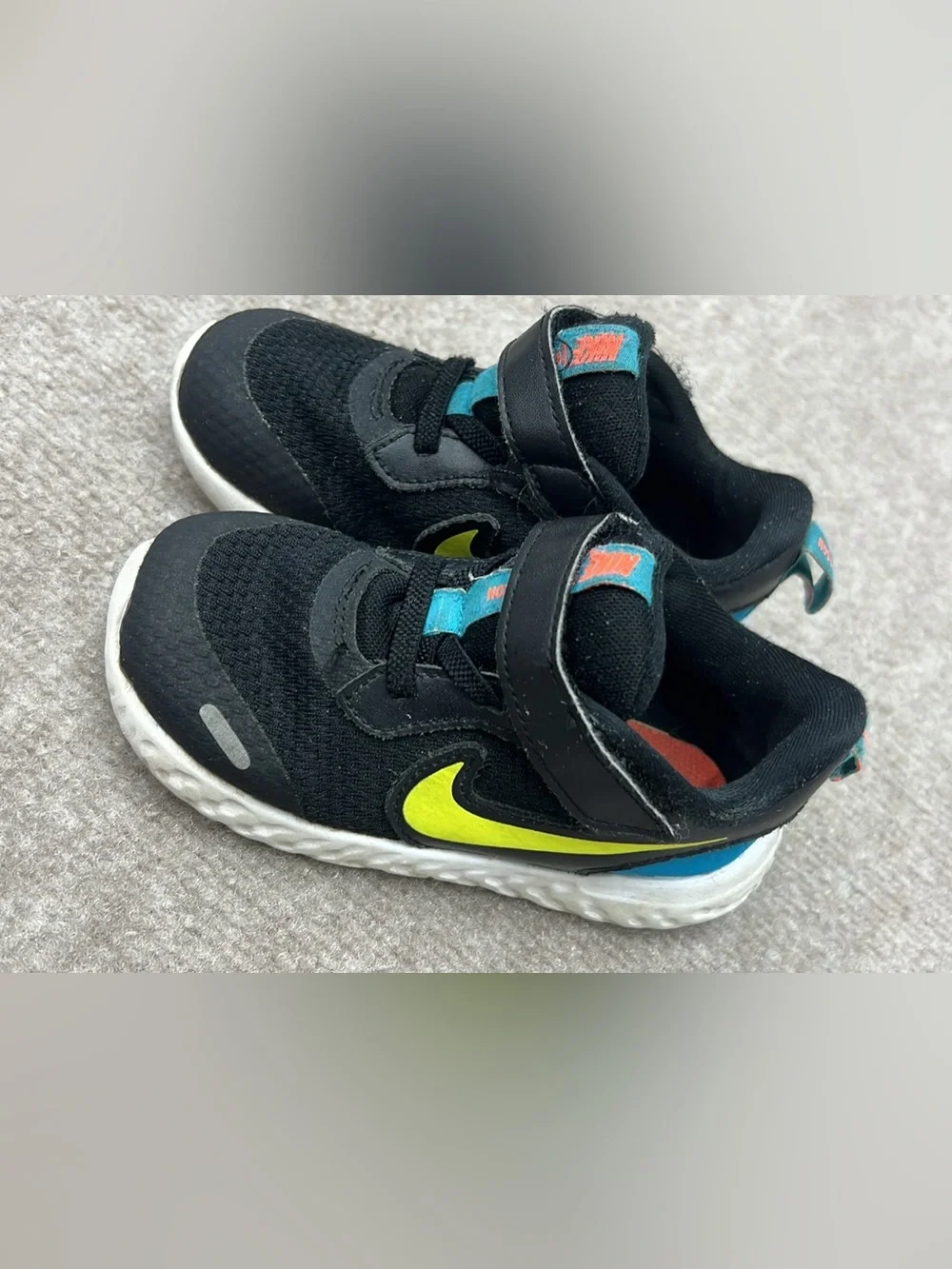 Nike Revolution Toddler Shoes size 9